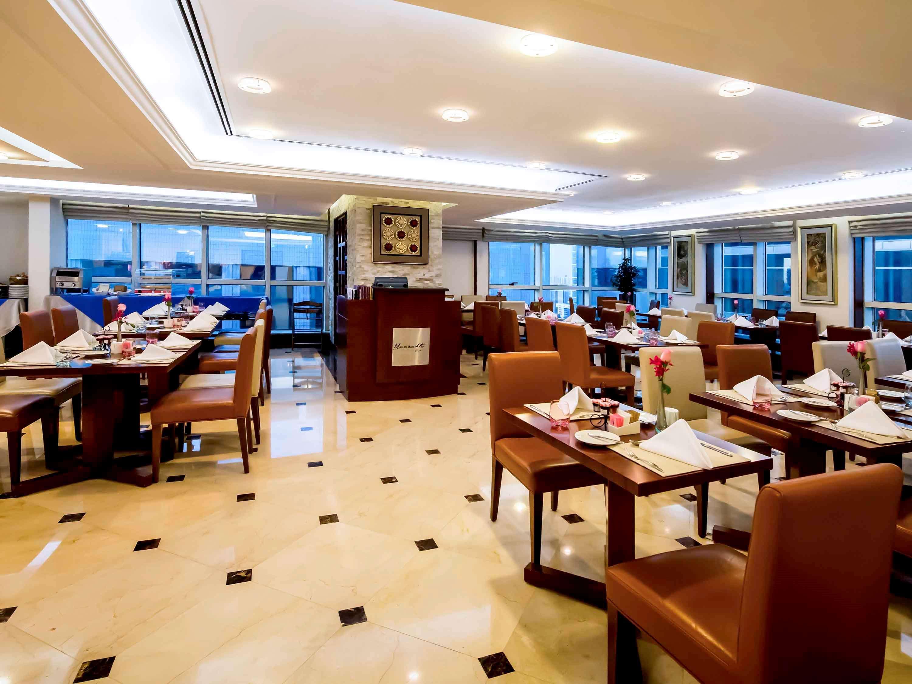 Grand Mercure Majlis Residences Абу Даби Екстериор снимка The restaurant