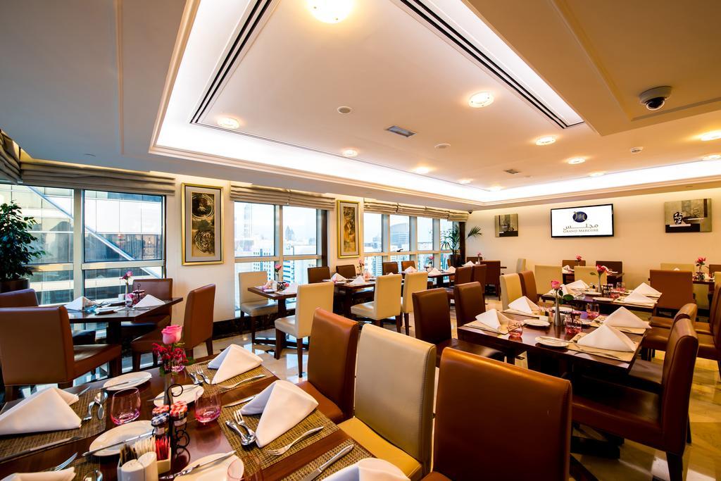 Grand Mercure Majlis Residences Абу Даби Екстериор снимка The restaurant