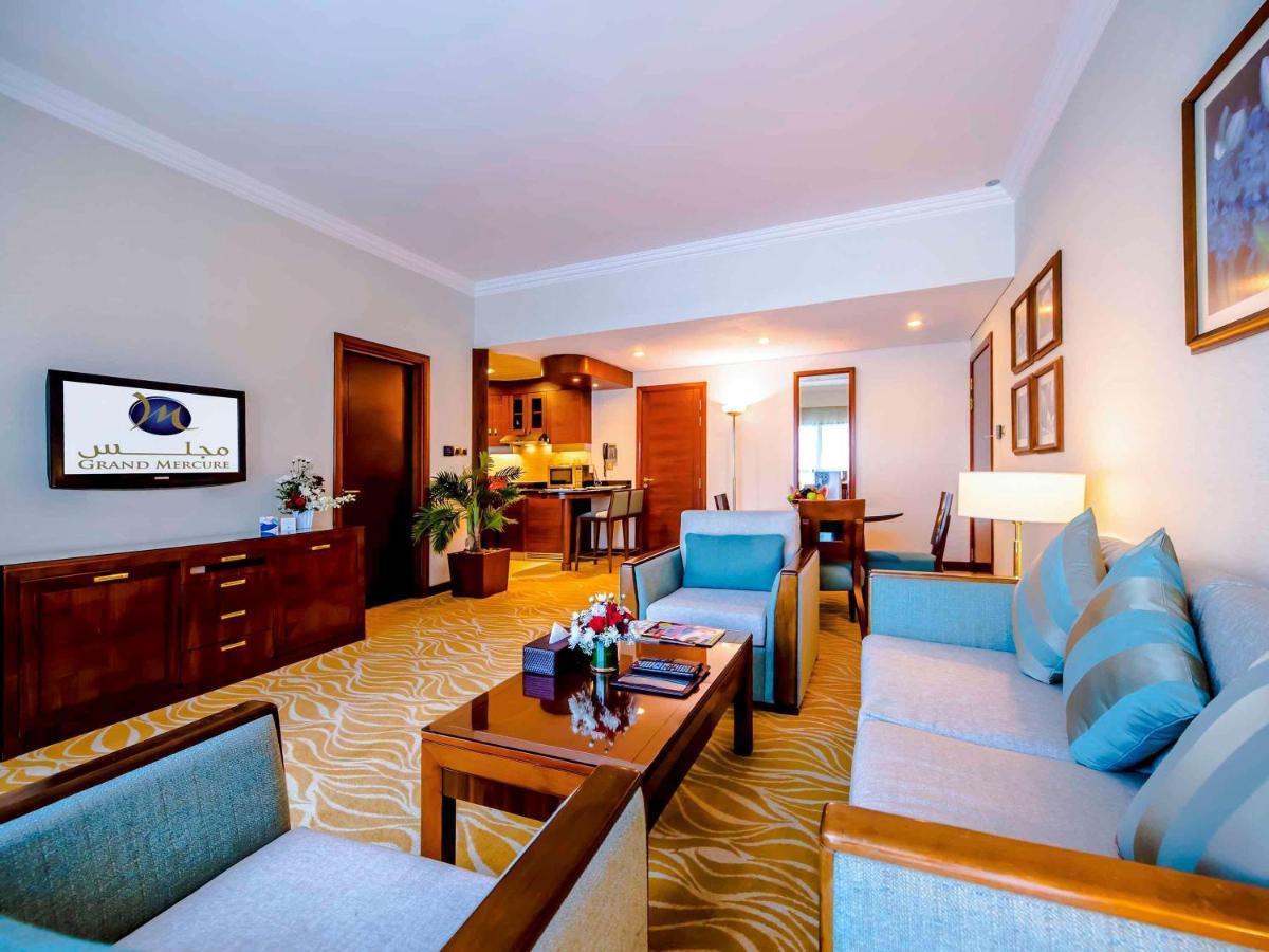 Grand Mercure Majlis Residences Абу Даби Екстериор снимка Suite